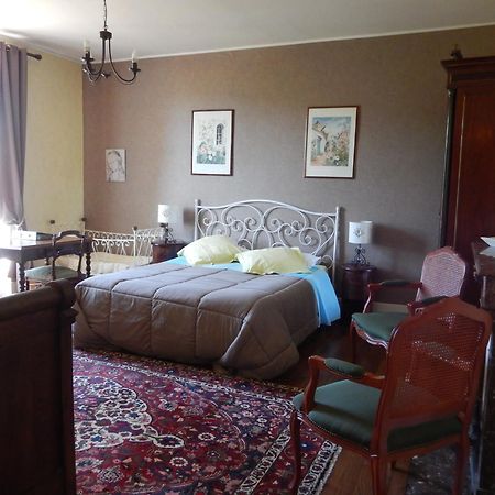 Chambres D'Hotes - Domaine Des Perrieres Crux-la-Ville Room photo