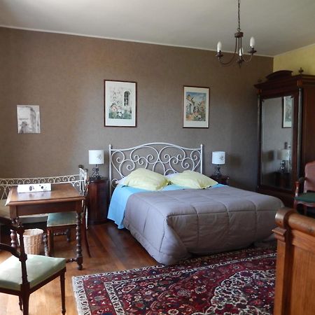 Chambres D'Hotes - Domaine Des Perrieres Crux-la-Ville Room photo