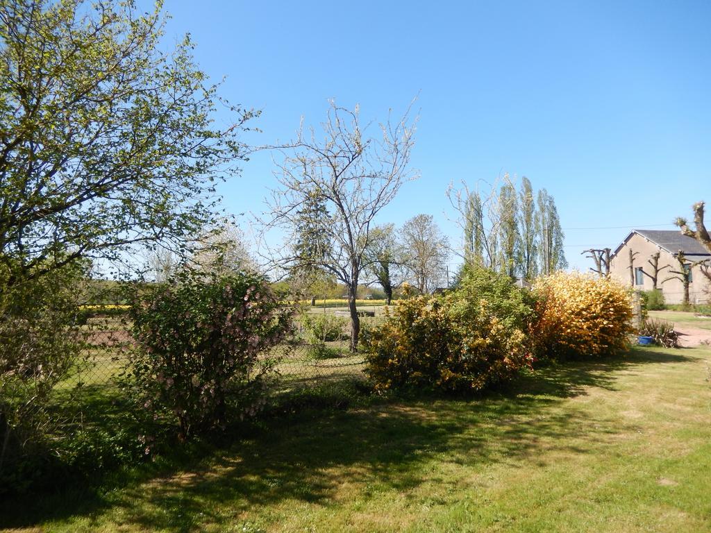 Chambres D'Hotes - Domaine Des Perrieres Crux-la-Ville Exterior photo