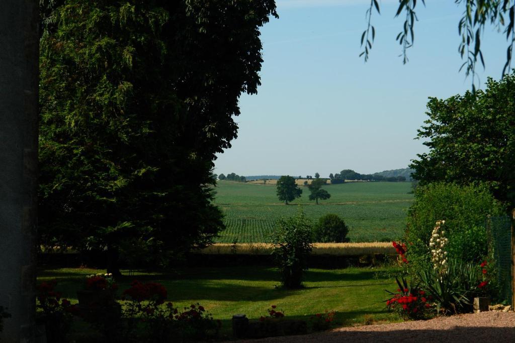 Chambres D'Hotes - Domaine Des Perrieres Crux-la-Ville Exterior photo